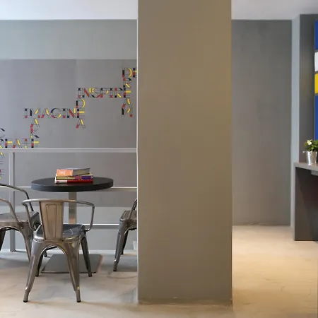 Aparthotel Design Architectonika 3*